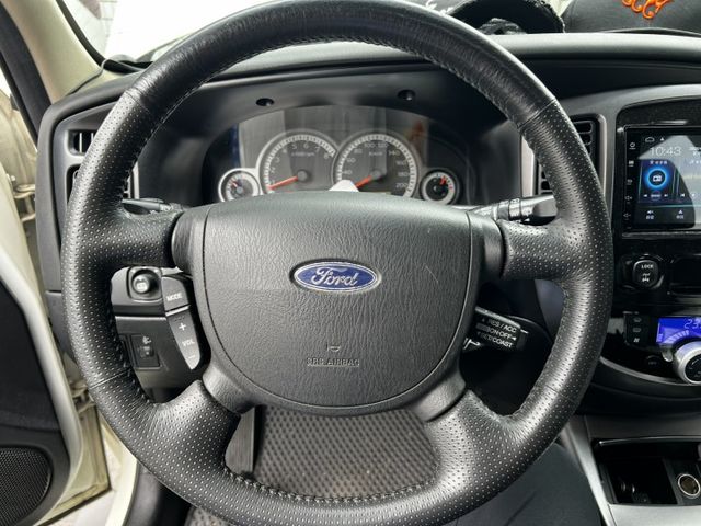 4WD/恆溫/定速/天窗/倒車雷達/車頂行李架/低里程/僅跑7萬8  第11張相片