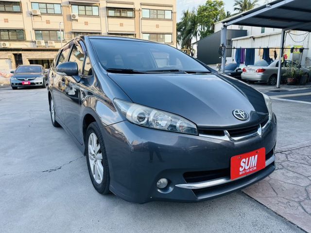 E版/7人座/I-key/定速/恆溫空調/安卓機/Carplay/電動椅/倒車顯影/行車紀錄器  第2張相片