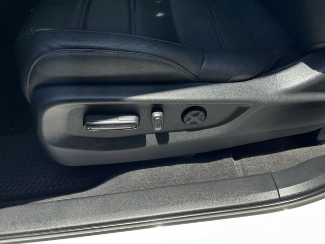 S版/一手車/i-key/ACC/恆溫/天窗/LED頭燈/電動椅/電尾門/電子手剎  第16張相片