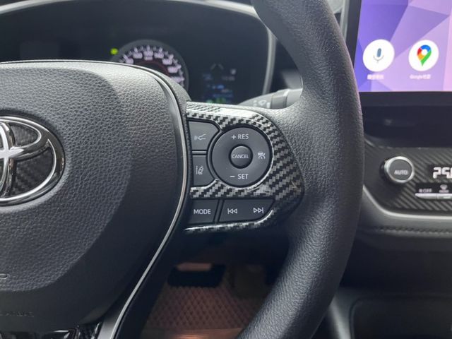 一手車/原鈑件/超低里程/改裝鋁圈、前後包/專車用氣氛燈/智乘13.1吋主機/免鑰匙摸門啟動/ACC跟車/行車紀錄器  第7張相片