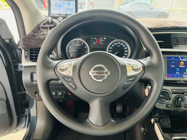 優質代步車/定速/胎壓偵測/倒車顯影  第9張相片