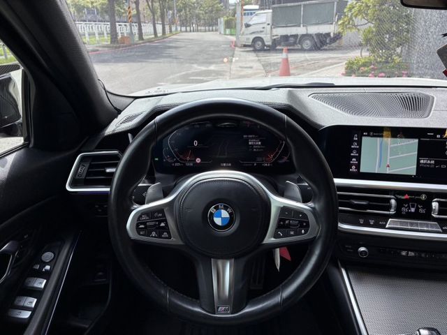 Msport/白金極智版/5AU/雷射頭燈/抬顯/電尾門/環景/Keyless/Carplay/Brembo卡鉗/黃金眼  第6張相片
