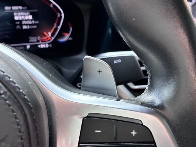 Msport/白金極智版/5AU/雷射頭燈/抬顯/電尾門/環景/Keyless/Carplay/Brembo卡鉗/黃金眼  第9張相片