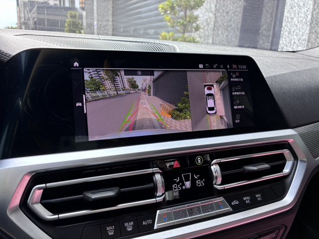 Msport/白金極智版/5AU/雷射頭燈/抬顯/電尾門/環景/Keyless/Carplay/Brembo卡鉗/黃金眼  第11張相片