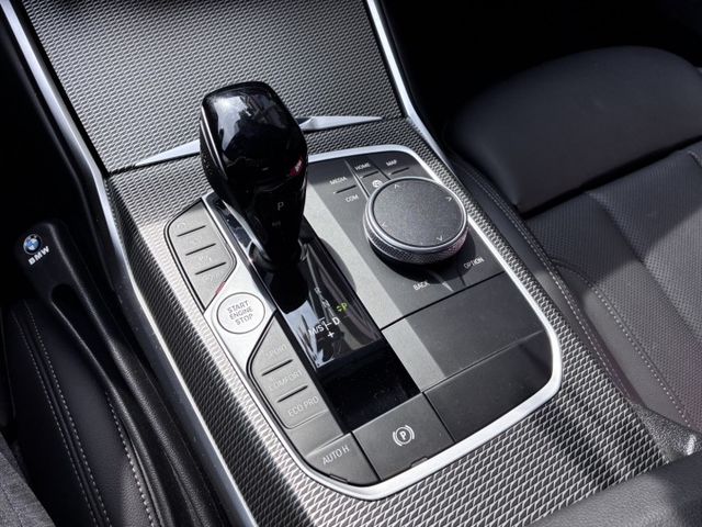 Msport/白金極智版/5AU/雷射頭燈/抬顯/電尾門/環景/Keyless/Carplay/Brembo卡鉗/黃金眼  第13張相片