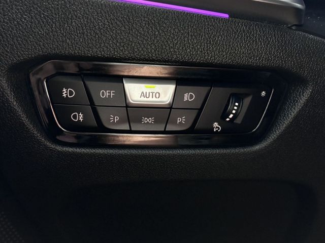 Msport/白金極智版/5AU/雷射頭燈/抬顯/電尾門/環景/Keyless/Carplay/Brembo卡鉗/黃金眼  第15張相片