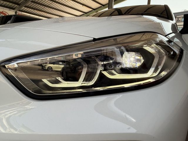 一手車.原版件僅跑24000公里.四條新米其林輪胎.新電瓶.原廠保養.後座椅從沒載過人.車牌號花21000選號  第5張相片