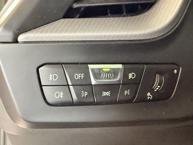 一手車.原版件僅跑24000公里.四條新米其林輪胎.新電瓶.原廠保養.後座椅從沒載過人.車牌號花21000選號  第10張相片