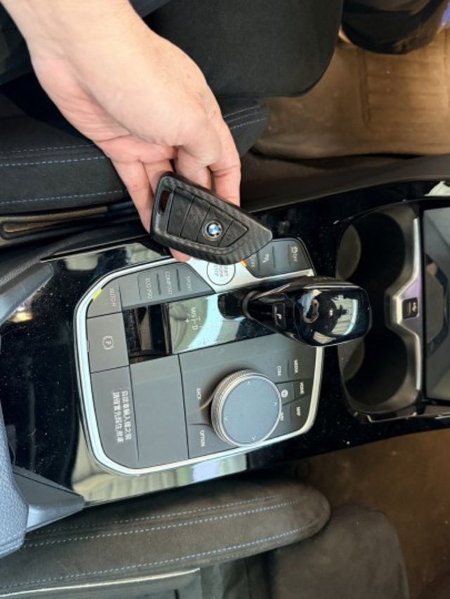 一手車.原版件僅跑24000公里.四條新米其林輪胎.新電瓶.原廠保養.後座椅從沒載過人.車牌號花21000選號  第13張相片