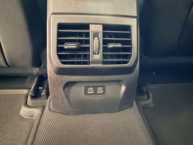 一手車.原版件僅跑24000公里.四條新米其林輪胎.新電瓶.原廠保養.後座椅從沒載過人.車牌號花21000選號  第16張相片