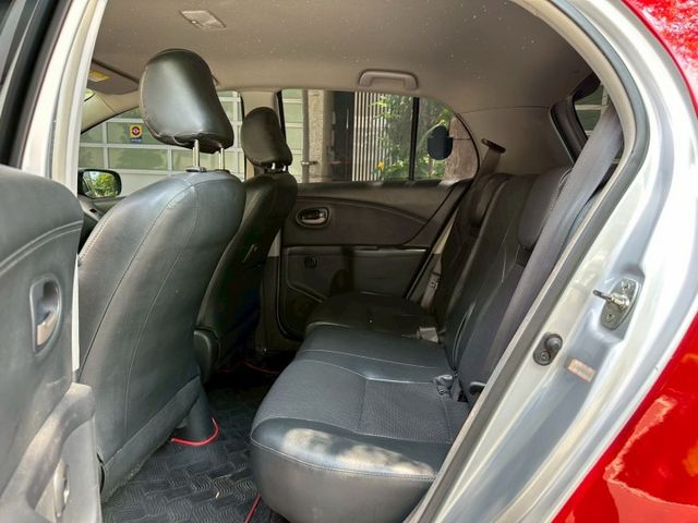 YARIS  第15張相片