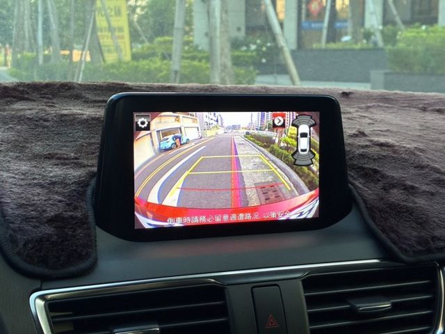 ACC跟車.盲點偵測.抬頭顯示器.電子煞車  第10張相片