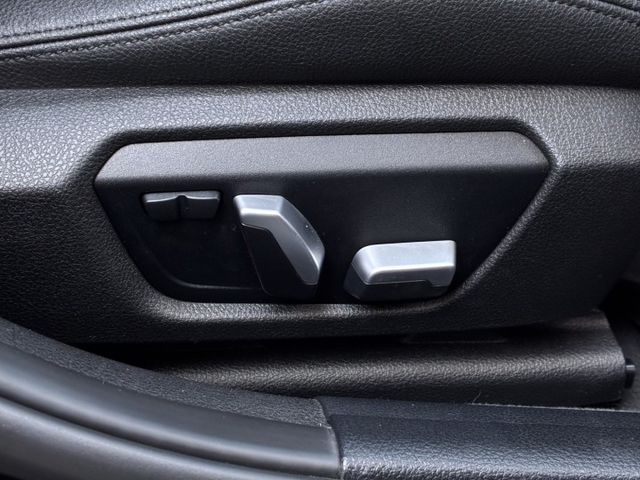 小改款LCI/認證車輛/僅跑6萬公里/內裝氣氛美/盲點偵測/車道偏離/免鑰匙iKey  第20張相片