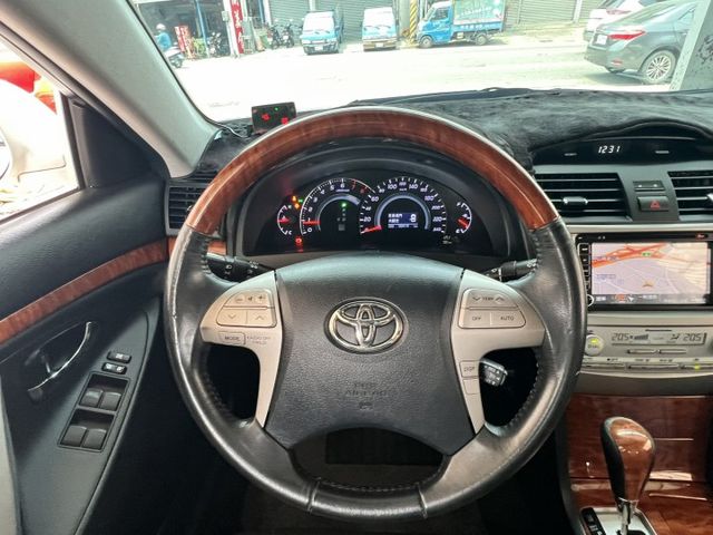 里程少.認證車.頂級車款.天窗.電動椅.後座出風口  第10張相片