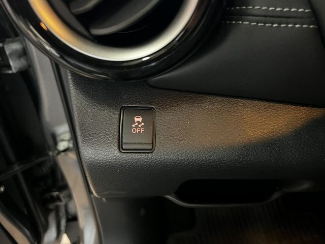 原廠保固8年6大系統/頂規/原鈑件認證車/免鑰匙iKey/360環景/Carplay/盲點偵測/ACC跟車/LED頭燈  第9張相片