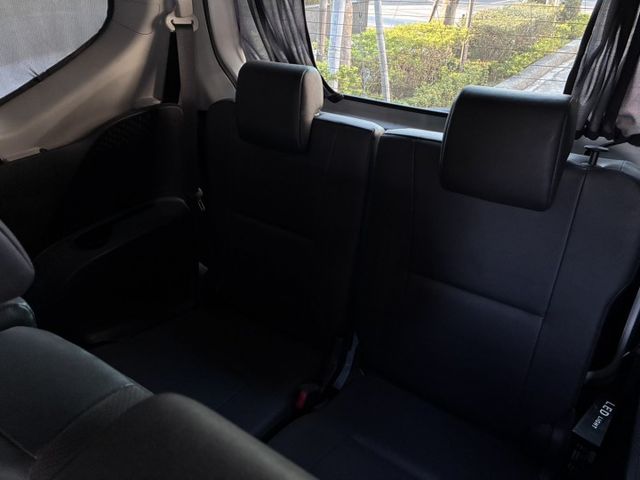 七人座/認證車輛/內外氣氛漂亮/iKey免鑰匙/定速巡航/單電滑門/升級電尾門/升級環景  第15張相片