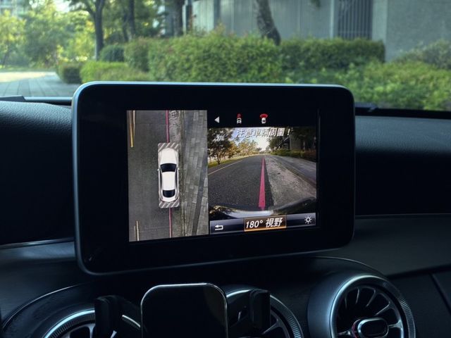 C250 AMG Coupe總代理/全車原鈑件/里程保證/中尾段排氣管/雙魚眼頭燈/360環景/天窗/摸門iKey  第8張相片