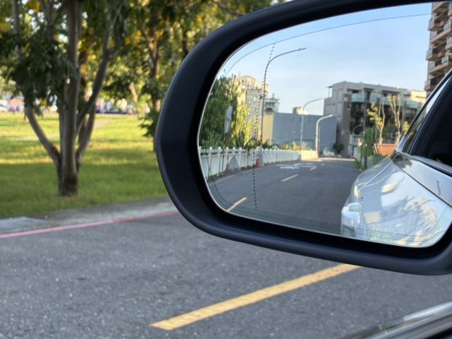 C250 AMG Coupe總代理/全車原鈑件/里程保證/中尾段排氣管/雙魚眼頭燈/360環景/天窗/摸門iKey  第9張相片