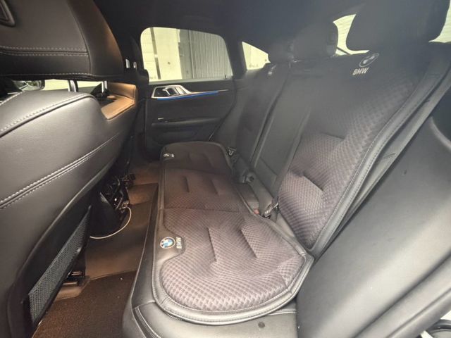 420i GC Msport/全車原鈑件/升級VVS閥門中尾、440i儀表、解隱藏、水晶排擋頭、碳纖維變形蟲方向盤  第17張相片