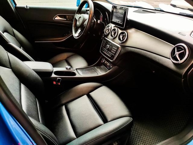 GLA180、跨界輕休旅、FB玖德車業  第14張相片