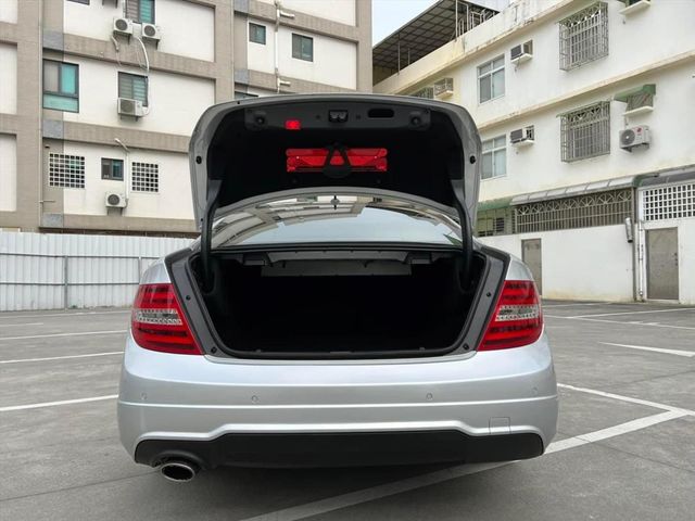 總代理、C250PLUS版、W204  第5張相片