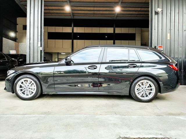 330I、旅行車FB搜尋玖德車業  第5張相片