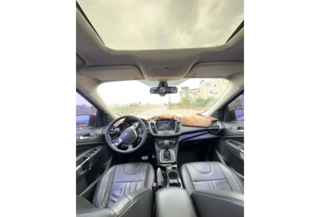 2013 Ford Kuga 1.6旗艦版  第9張相片