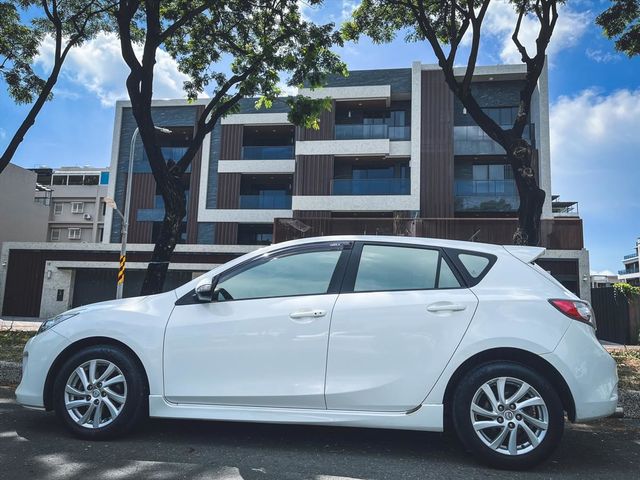 2014年 Mazda3 2.0 5門  第2張相片