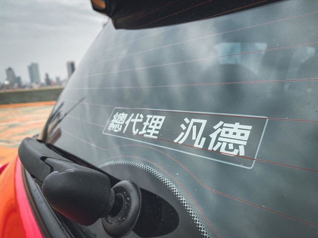2010 MINI countryMan  第5張相片