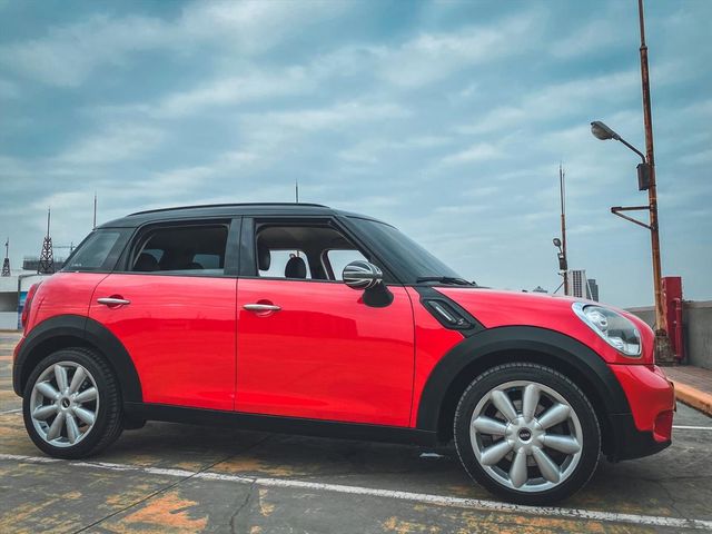 2010 MINI countryMan  第6張相片