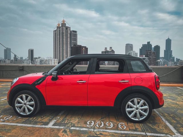 2010 MINI countryMan  第7張相片
