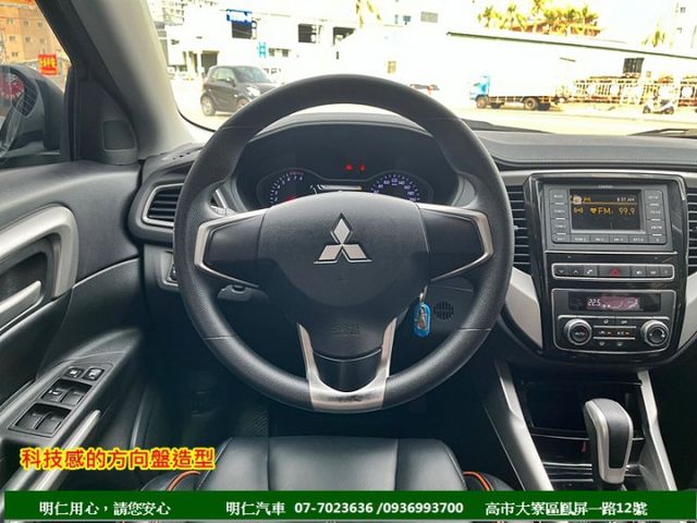 優質代步車★跑4萬★雙安★內裝超美★倒車顯影★原廠保養★享保固★可全貸★俱完整第三方認證★  第11張相片