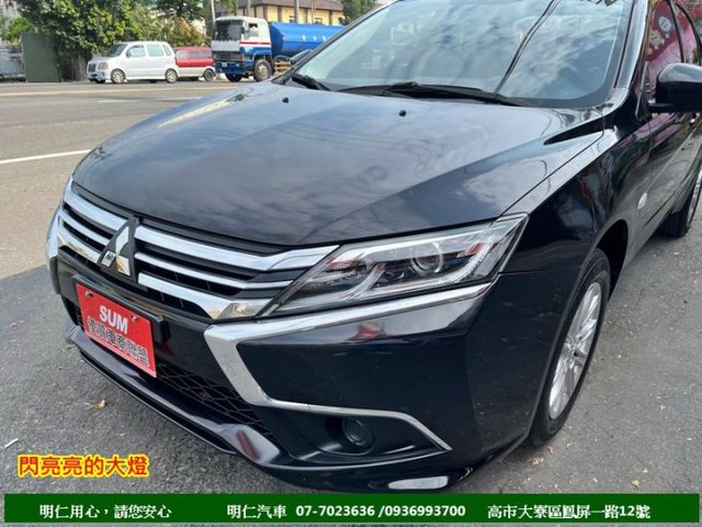 優質代步車★跑4萬★雙安★內裝超美★倒車顯影★原廠保養★享保固★可全貸★俱完整第三方認證★  第16張相片