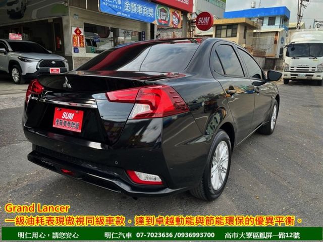 優質代步車★跑4萬★雙安★內裝超美★倒車顯影★原廠保養★享保固★可全貸★俱完整第三方認證★  第20張相片