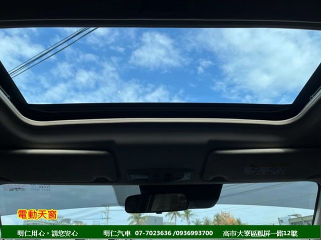 最便宜SUV★雙色電動座椅★跑5萬★7安★原廠保養★4WD★天窗★享保固★可全貸★俱完整第三方認證★  第3張相片