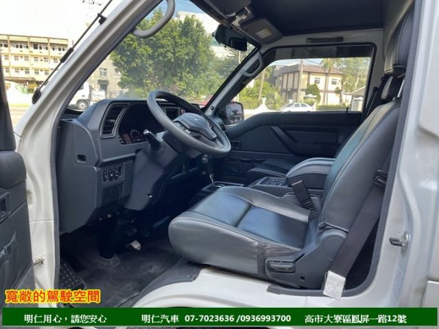 最舒適8人座★跑6萬★原廠保養★前.後行車記錄器★雙安囊★自排★空間變化多★享保固★可全貸★俱完整第三方認證★  第7張相片