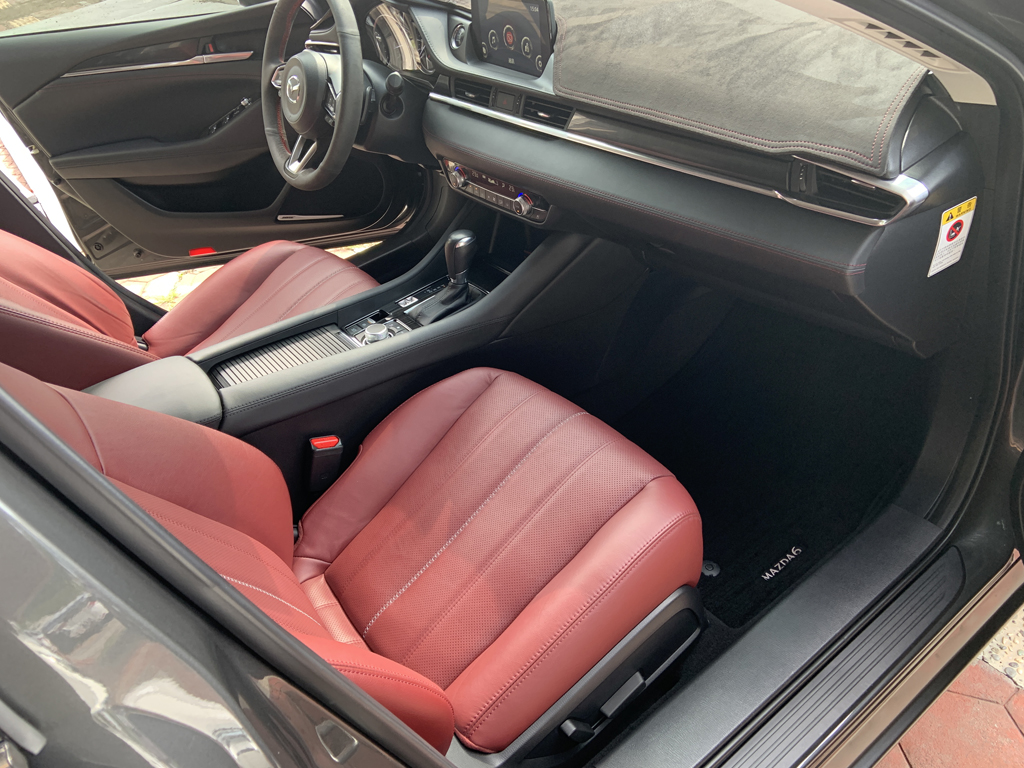 2022/11月出廠  MAZDA 6  Wagon  第8張相片