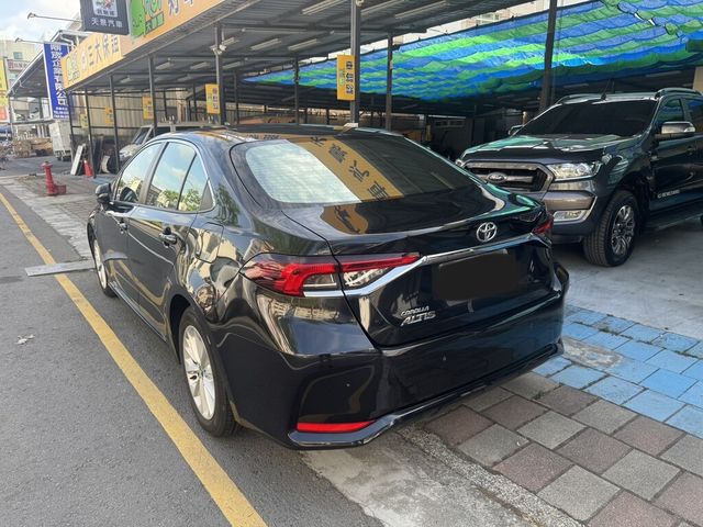 TOYOTA豐田 ALTIS  第4張相片