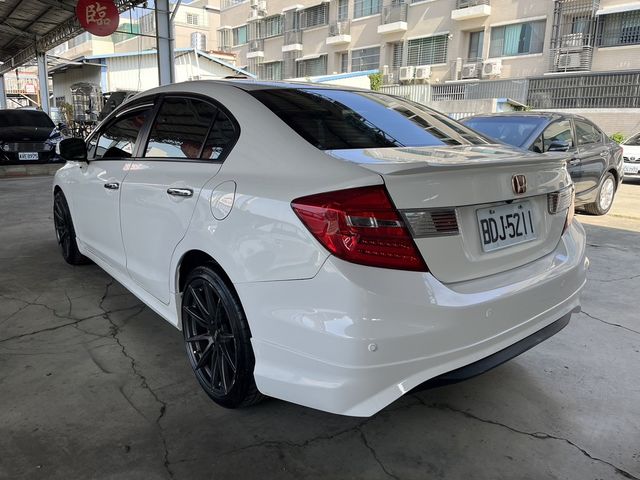 HONDA本田 CIVIC  第8張相片