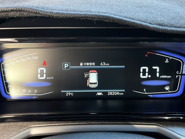 HYUNDAI現代 CUSTIN  第19張相片