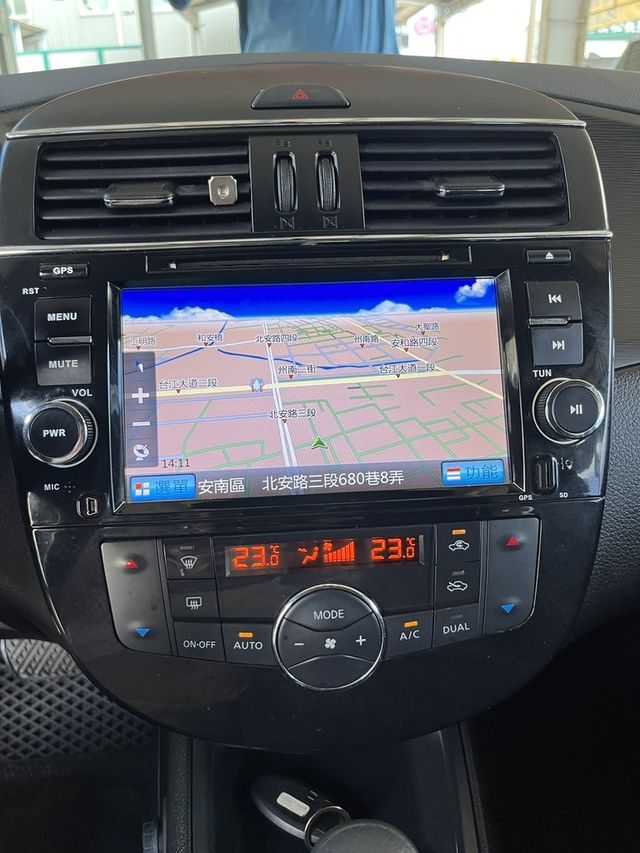 NISSAN日產 TIIDA  第13張相片