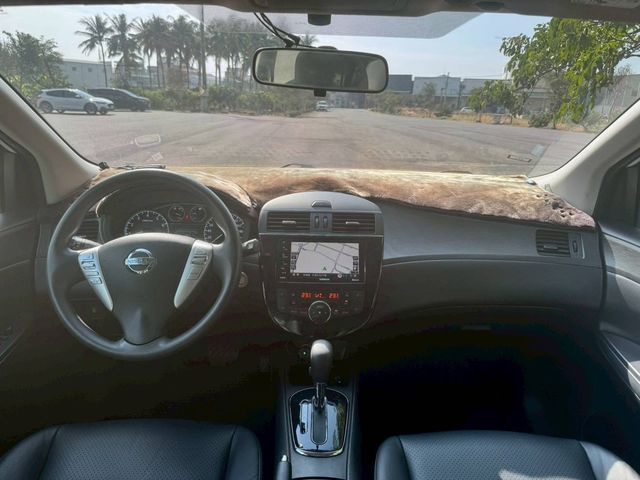 NISSAN日產 TIIDA  第5張相片