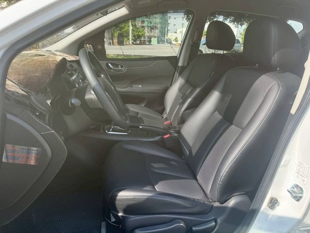 NISSAN日產 TIIDA  第7張相片