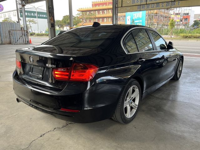 BMW寶馬 320I  第2張相片