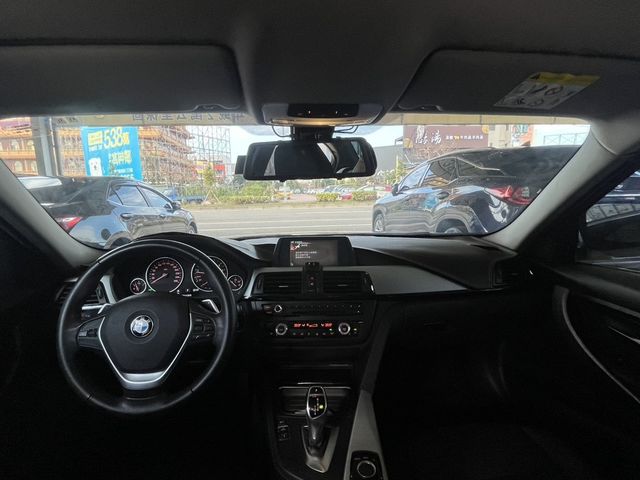 BMW寶馬 320I  第5張相片