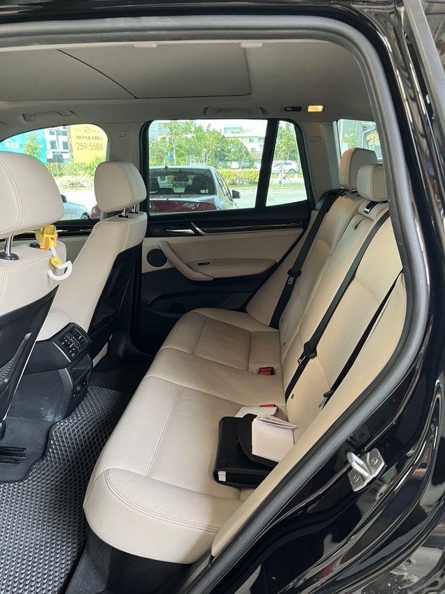 BMW寶馬 X3  第11張相片