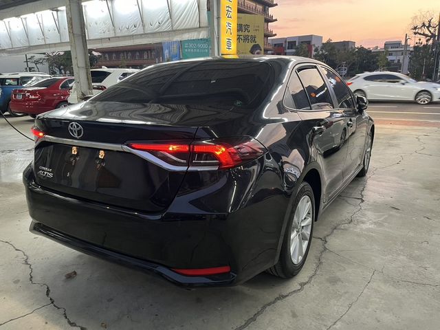 TOYOTA豐田 ALTIS  第2張相片