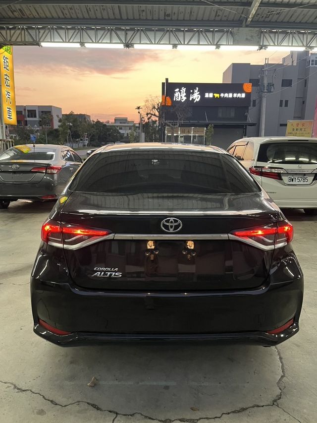 TOYOTA豐田 ALTIS  第3張相片