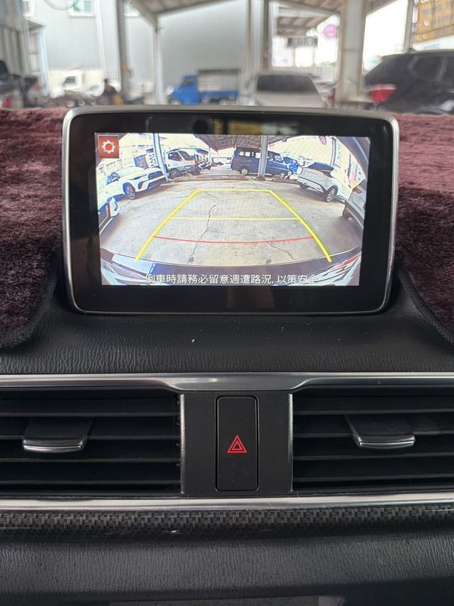 MAZDA馬自達 MAZDA 3  第10張相片