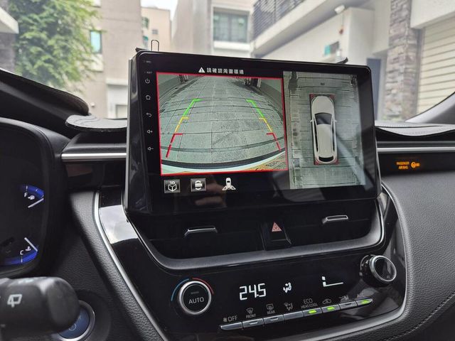 TOYOTA豐田 COROLLA CROSS HYBRID  第12張相片